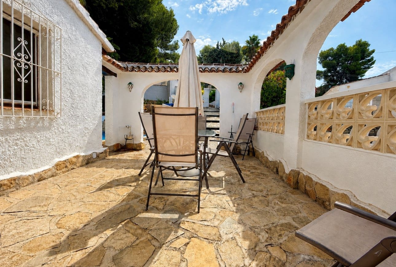 4 makuuhuone Huvila myytävänä paikassa Moraira mukana uima-altaan - 595 000 € (Ref: 10043539)