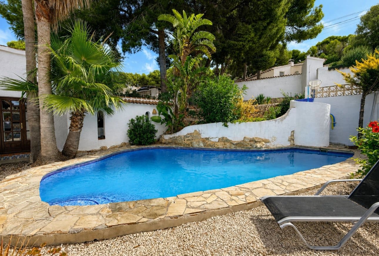 4 makuuhuone Huvila myytävänä paikassa Moraira mukana uima-altaan - 595 000 € (Ref: 10043539)