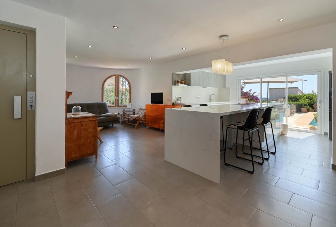 3 chambre Villa/Maison à vendre à Benissa avec piscine - 760 000 € (Ref: 10044033)
