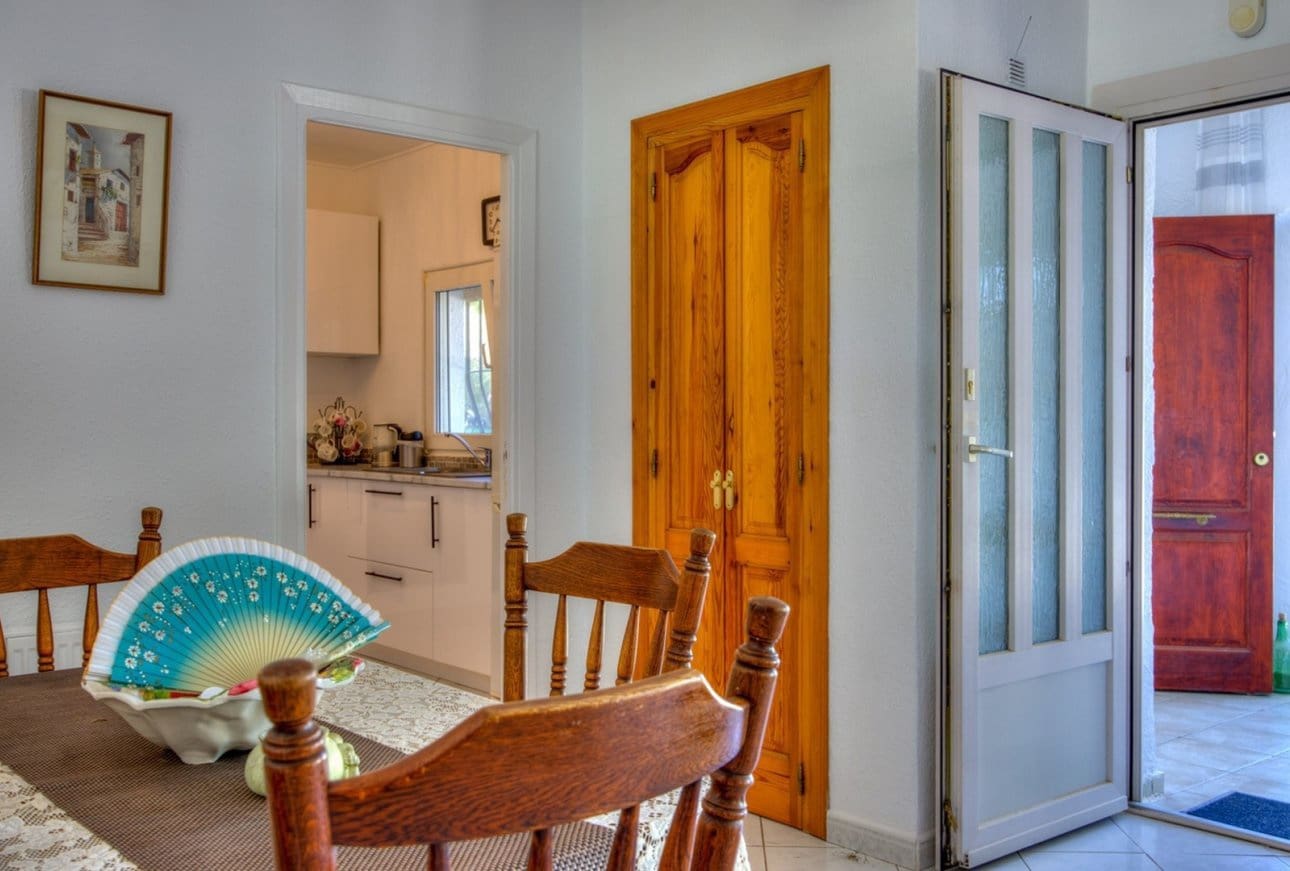 5 bedroom Villa for sale in Parcent with garage - € 360,000 (Ref: 10049796)