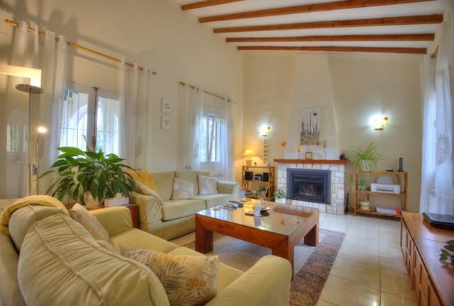 4 Zimmer Villa zu verkaufen in Benissa mit Pool Garage - 599.000 € (Ref: 10065682)