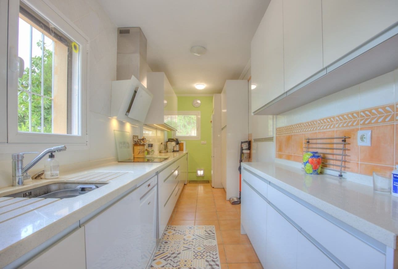 4 slaapkamer Villa te koop in Benissa met zwembad garage - € 599.000 (Ref: 10065682)