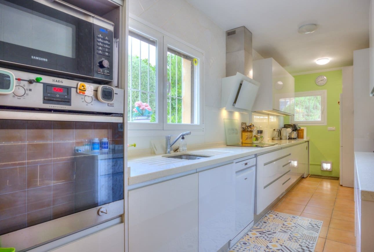 4 slaapkamer Villa te koop in Benissa met zwembad garage - € 599.000 (Ref: 10065682)