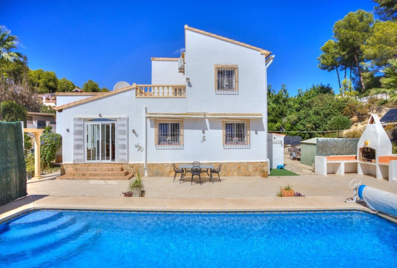 4 slaapkamer Villa te koop in Benissa met zwembad garage - € 599.000 (Ref: 10065682)