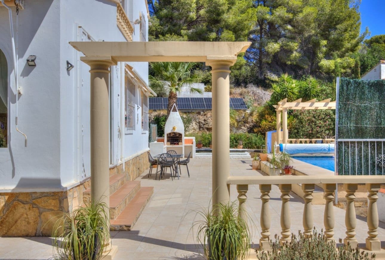 4 slaapkamer Villa te koop in Benissa met zwembad garage - € 599.000 (Ref: 10065682)