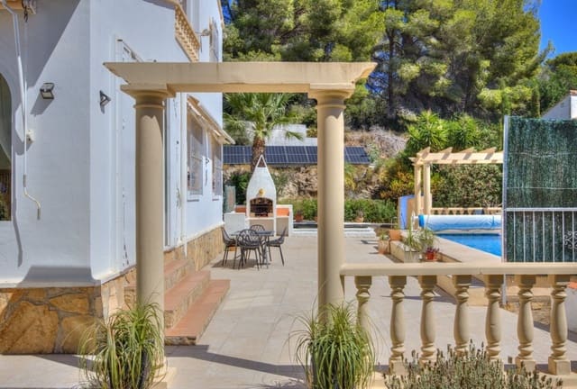 4 Zimmer Villa zu verkaufen in Benissa mit Pool Garage - 599.000 € (Ref: 10065682)