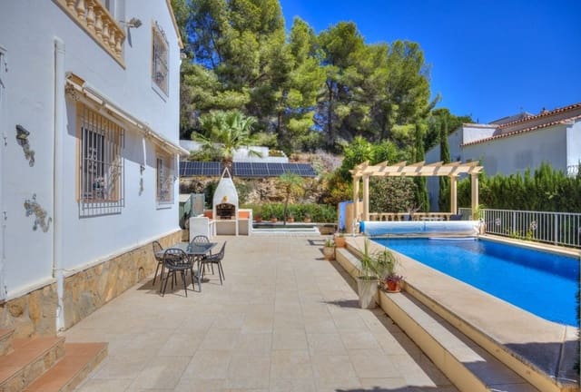 4 Zimmer Villa zu verkaufen in Benissa mit Pool Garage - 599.000 € (Ref: 10065682)