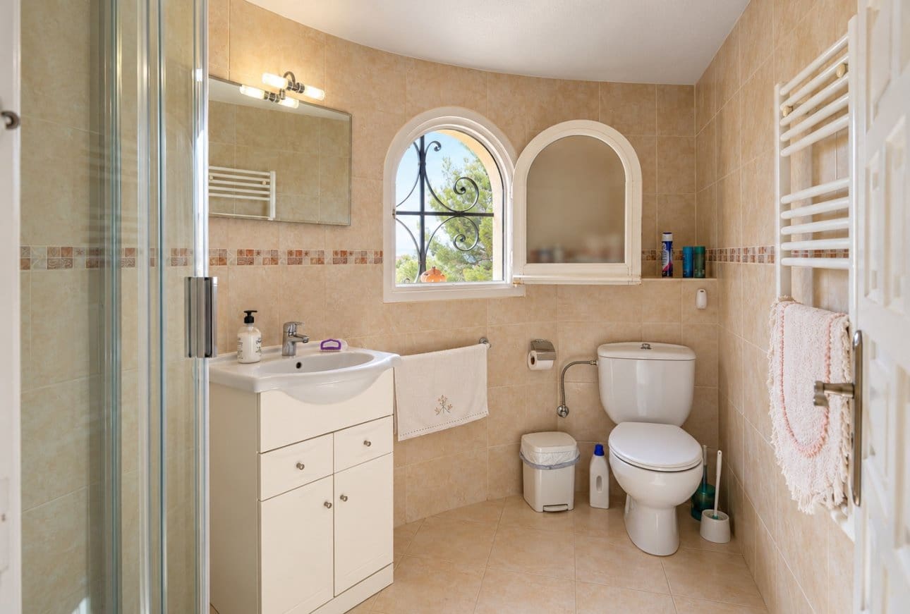 3 chambre Villa/Maison à vendre à Cumbre del Sol avec piscine garage - 599 995 € (Ref: 10124844)