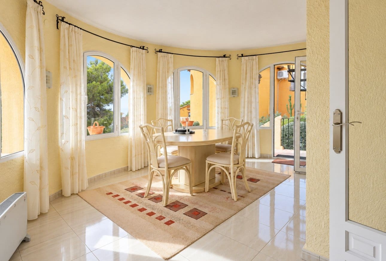 3 chambre Villa/Maison à vendre à Cumbre del Sol avec piscine garage - 599 995 € (Ref: 10124844)