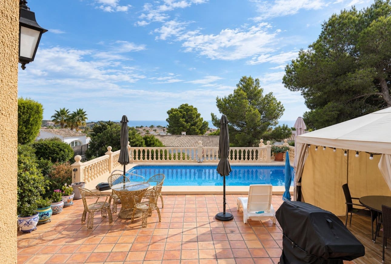 3 chambre Villa/Maison à vendre à Cumbre del Sol avec piscine garage - 599 995 € (Ref: 10124844)