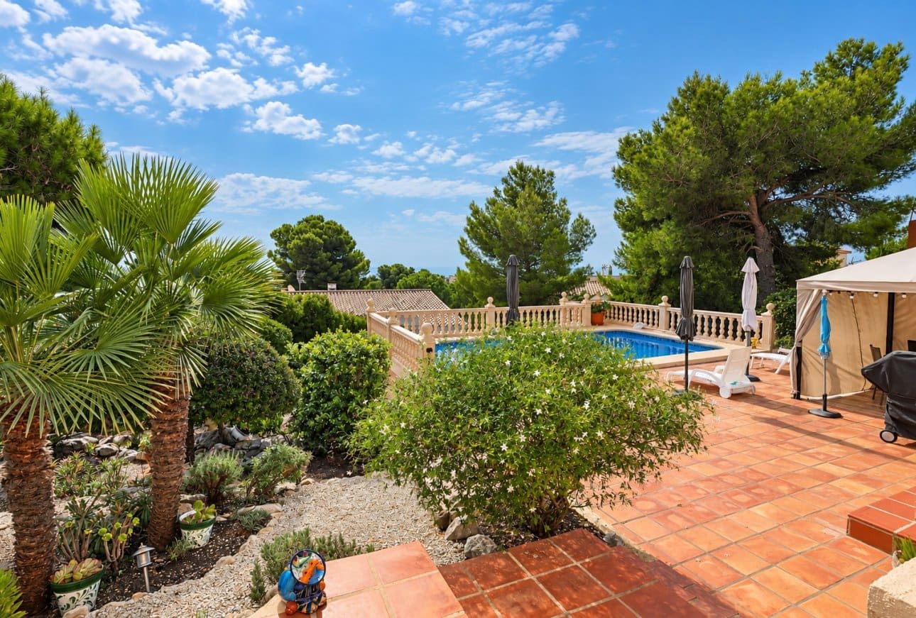 3 chambre Villa/Maison à vendre à Cumbre del Sol avec piscine garage - 599 995 € (Ref: 10124844)
