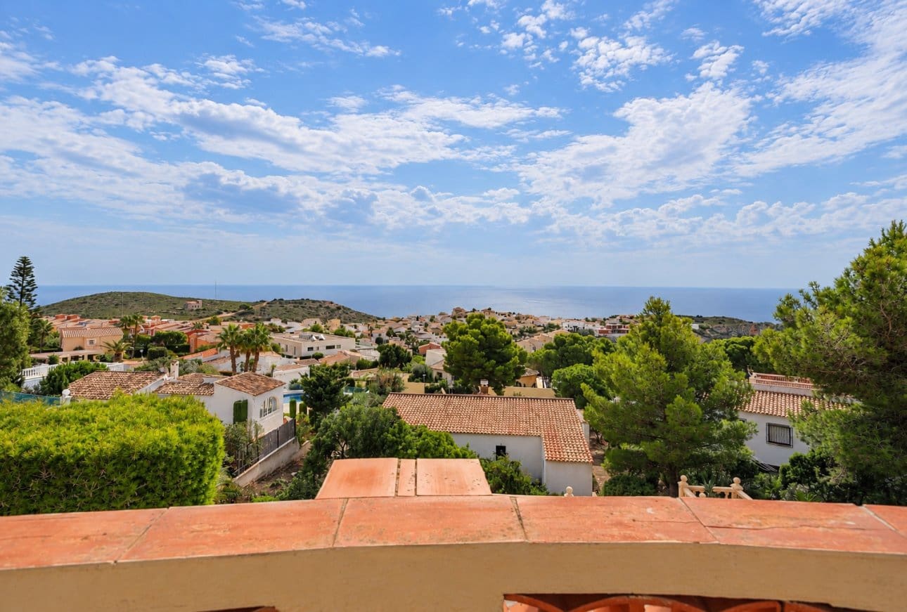 3 chambre Villa/Maison à vendre à Cumbre del Sol avec piscine garage - 599 995 € (Ref: 10124844)