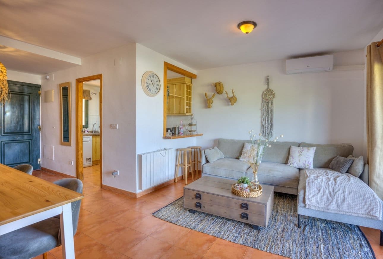 3 bedroom Villa for sale in Moraira with pool garage - € 365,000 (Ref: 10144972)