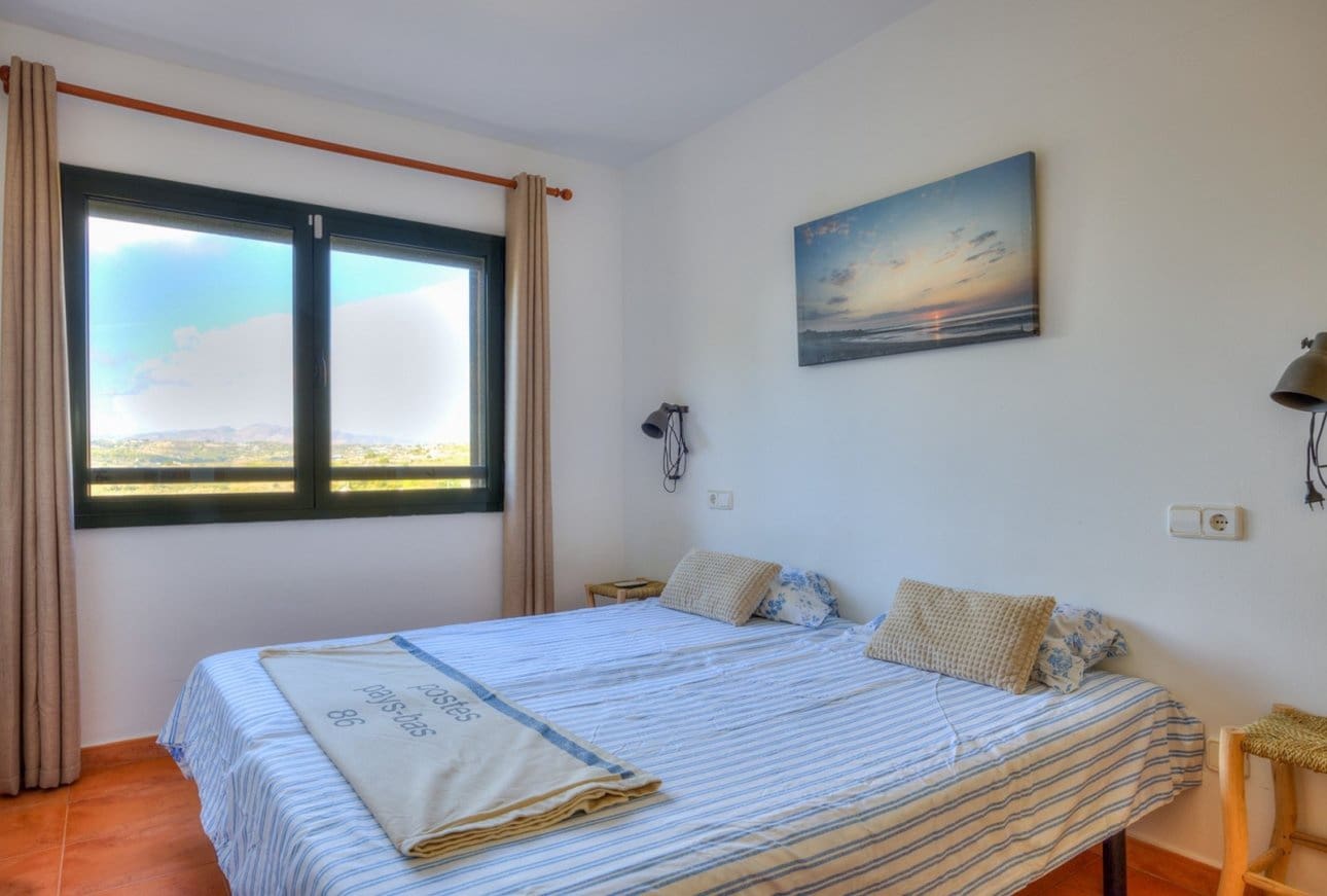3 bedroom Villa for sale in Moraira with pool garage - € 365,000 (Ref: 10144972)