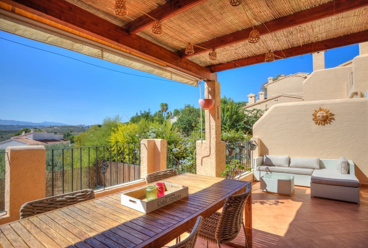 3 bedroom Villa for sale in Moraira with pool garage - € 365,000 (Ref: 10144972)