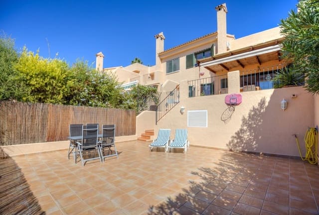 3 soveværelse Villa til salg i Moraira, Teulada-Moraira med swimmingpool garage - € 365.000 (Ref: 10144972)
