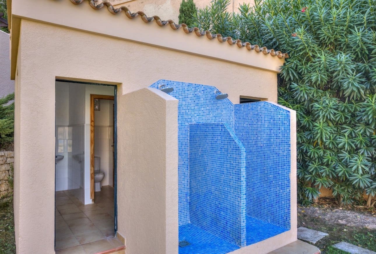 3 bedroom Villa for sale in Moraira with pool garage - € 365,000 (Ref: 10144972)