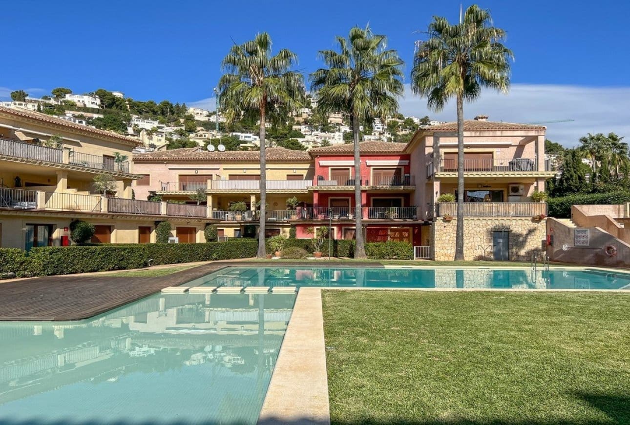 3 bedroom Apartment for sale in Benissa with pool - € 445,000 (Ref: 10160553)