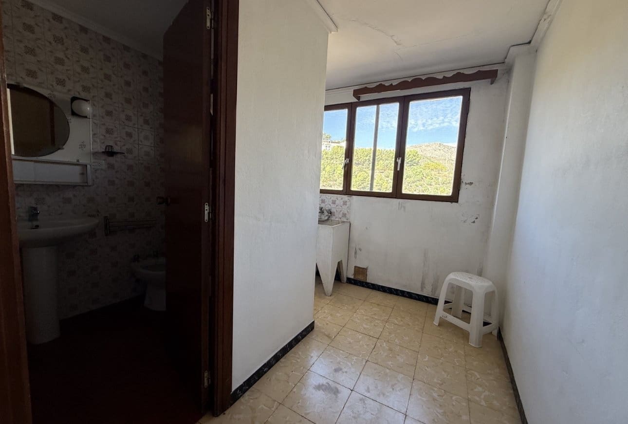 4 bedroom Townhouse for sale in Vall de Laguart - € 130,000 (Ref: 10163440)