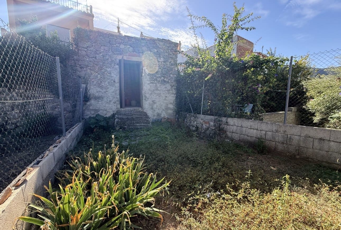 4 bedroom Townhouse for sale in Vall de Laguart - € 130,000 (Ref: 10163440)
