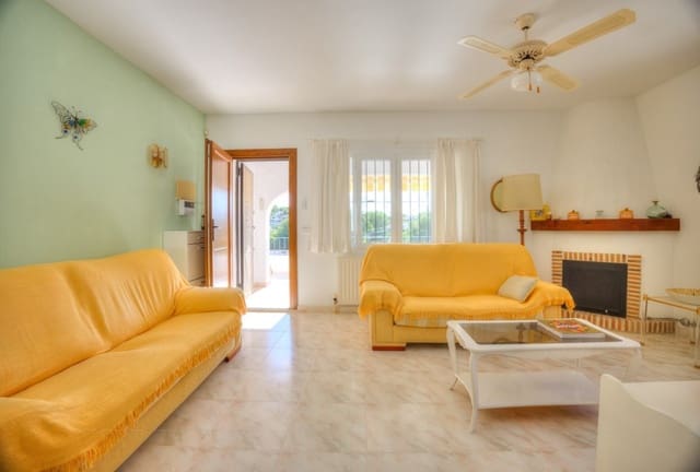 3 soveværelse Villa til salg i Moraira, Teulada-Moraira med swimmingpool - € 525.000 (Ref: 10172413)