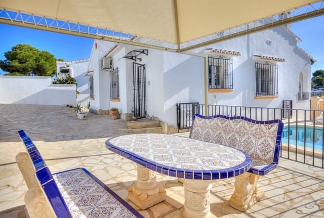 3 soveværelse Villa til salg i Moraira, Teulada-Moraira med swimmingpool - € 525.000 (Ref: 10172413)