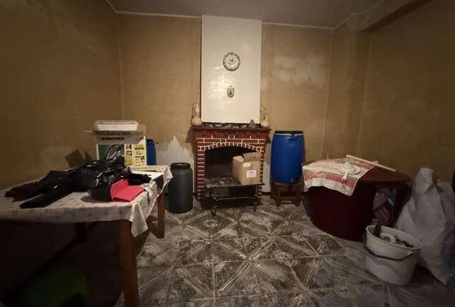 4 slaapkamer Huis te koop in Benissa - € 145.000 (Ref: 10175519)