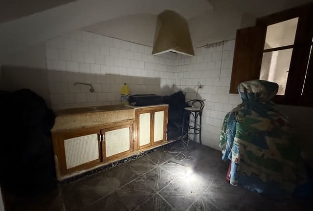 4 slaapkamer Huis te koop in Benissa - € 145.000 (Ref: 10175519)