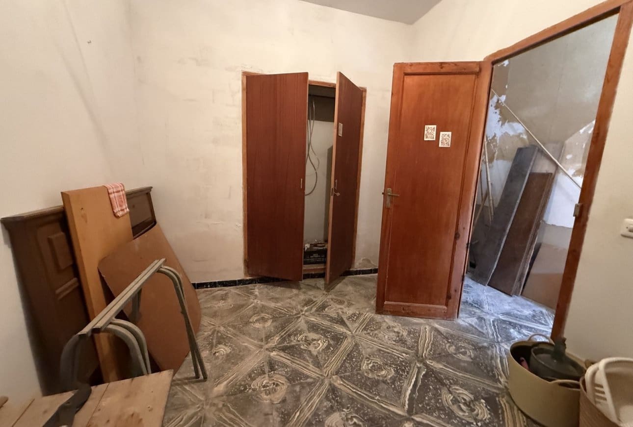 4 slaapkamer Huis te koop in Benissa - € 145.000 (Ref: 10175519)