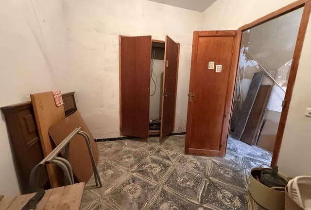 4 slaapkamer Huis te koop in Benissa - € 145.000 (Ref: 10175519)
