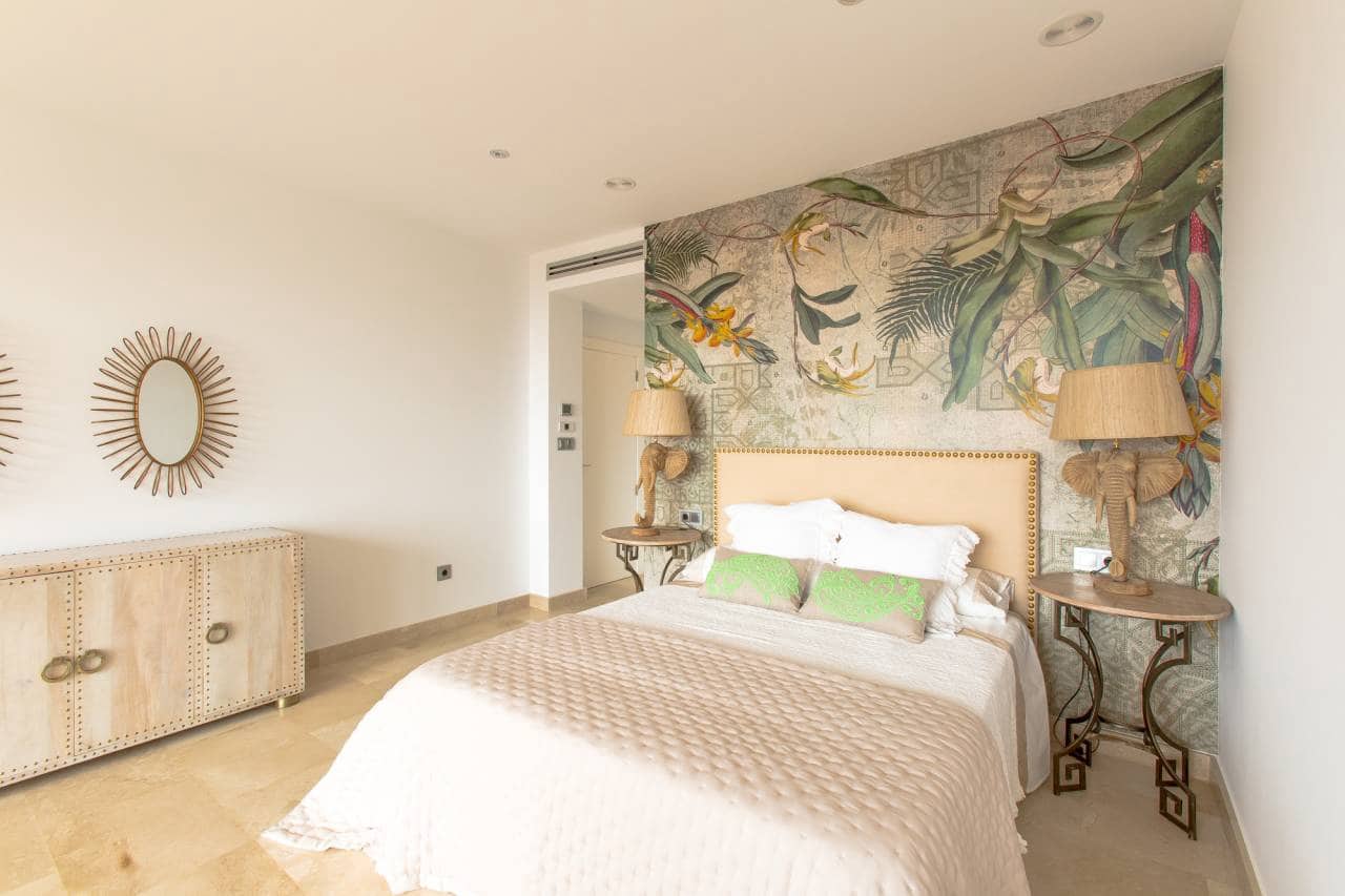 4 bedroom Villa for sale in Moraira with pool garage - € 2,190,000 (Ref: 1835721)