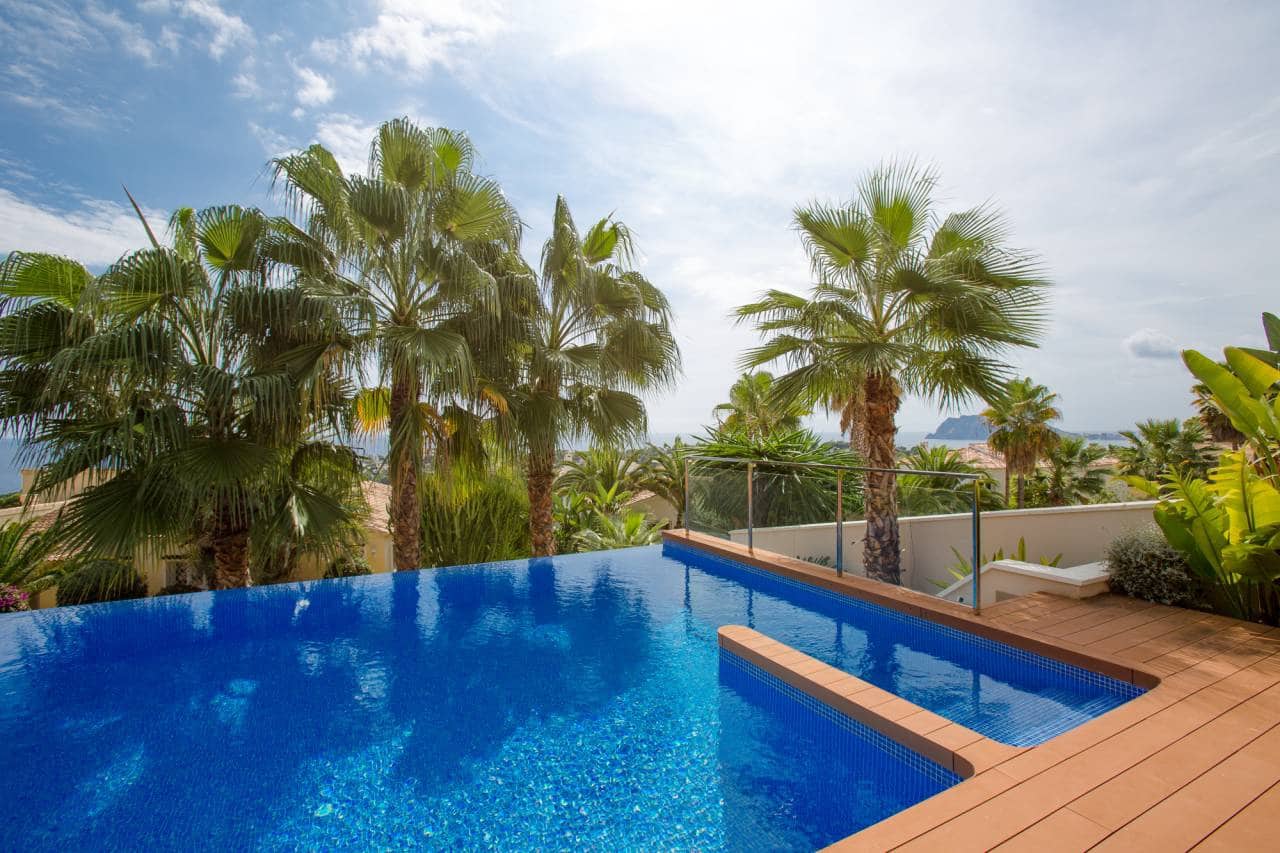 4 bedroom Villa for sale in Moraira with pool garage - € 2,190,000 (Ref: 1835721)