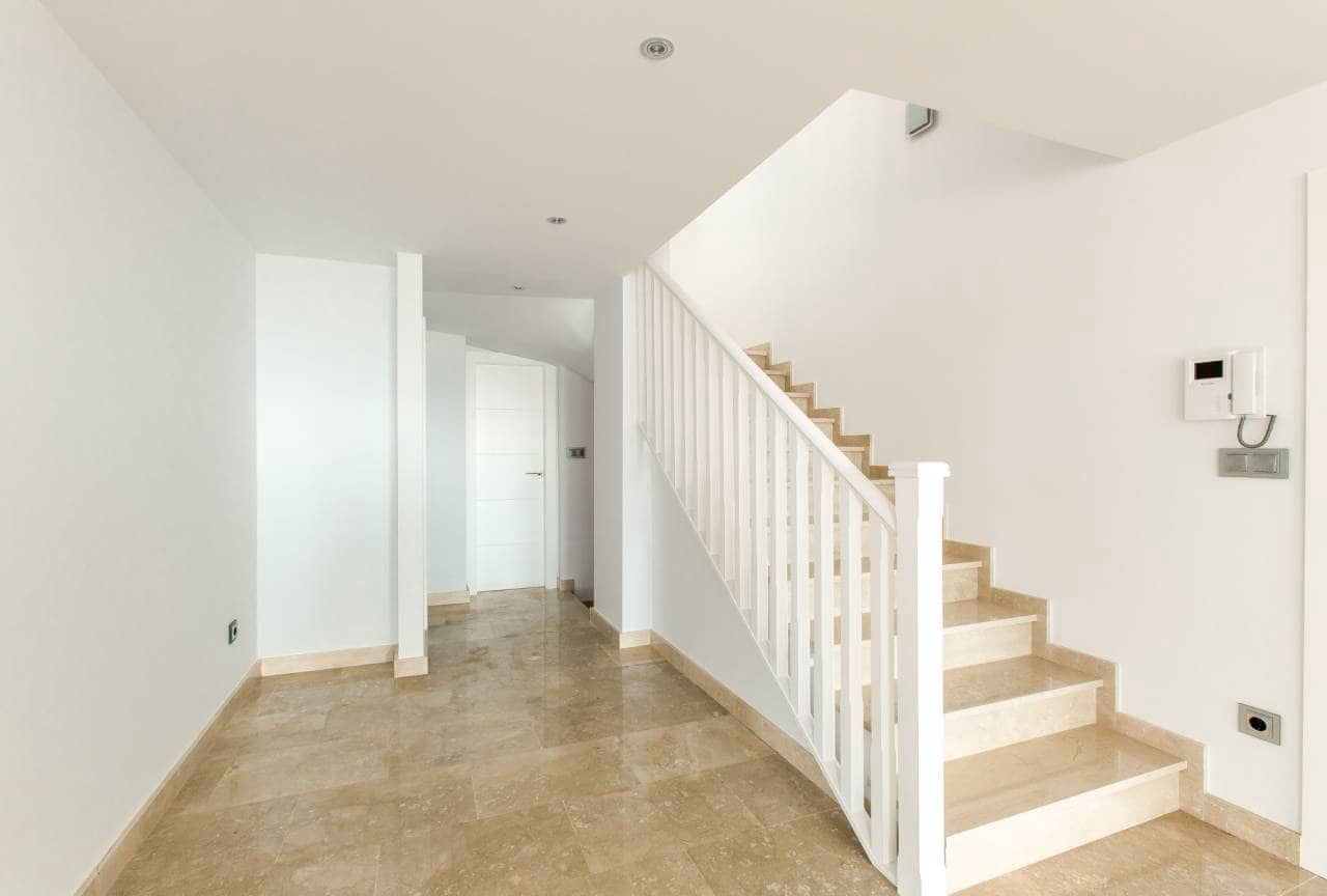 4 bedroom Villa for sale in Moraira with pool garage - € 2,190,000 (Ref: 1835721)