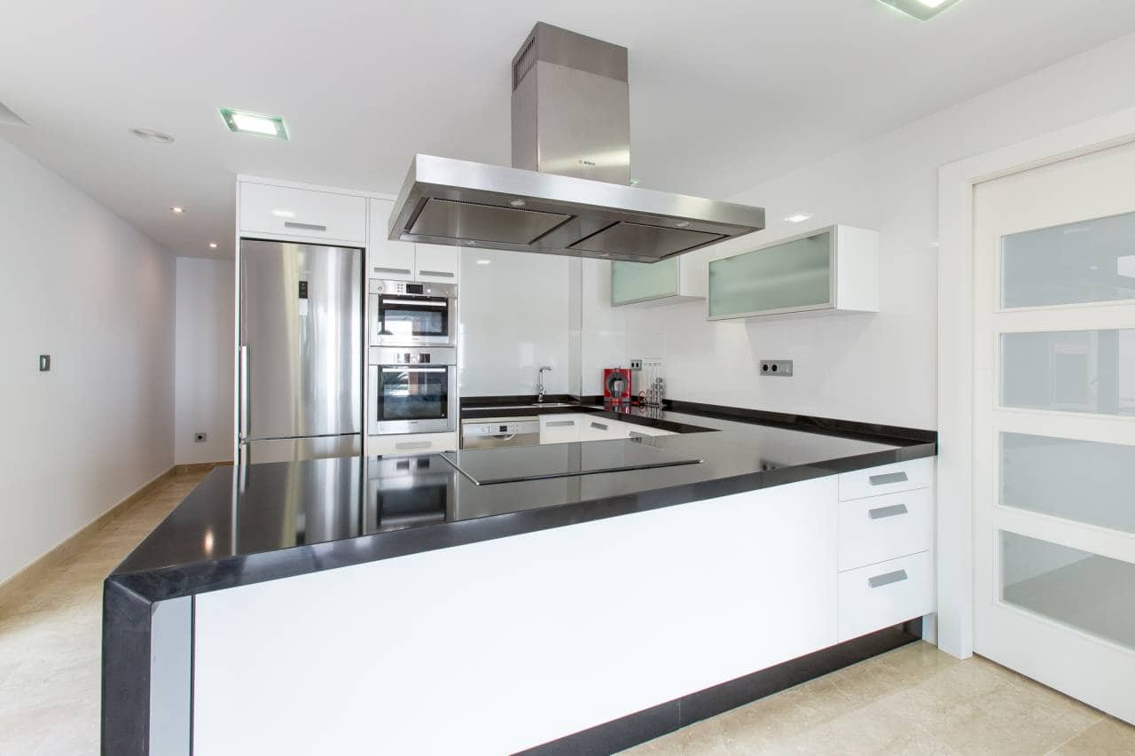 4 bedroom Villa for sale in Moraira with pool garage - € 2,190,000 (Ref: 1835721)