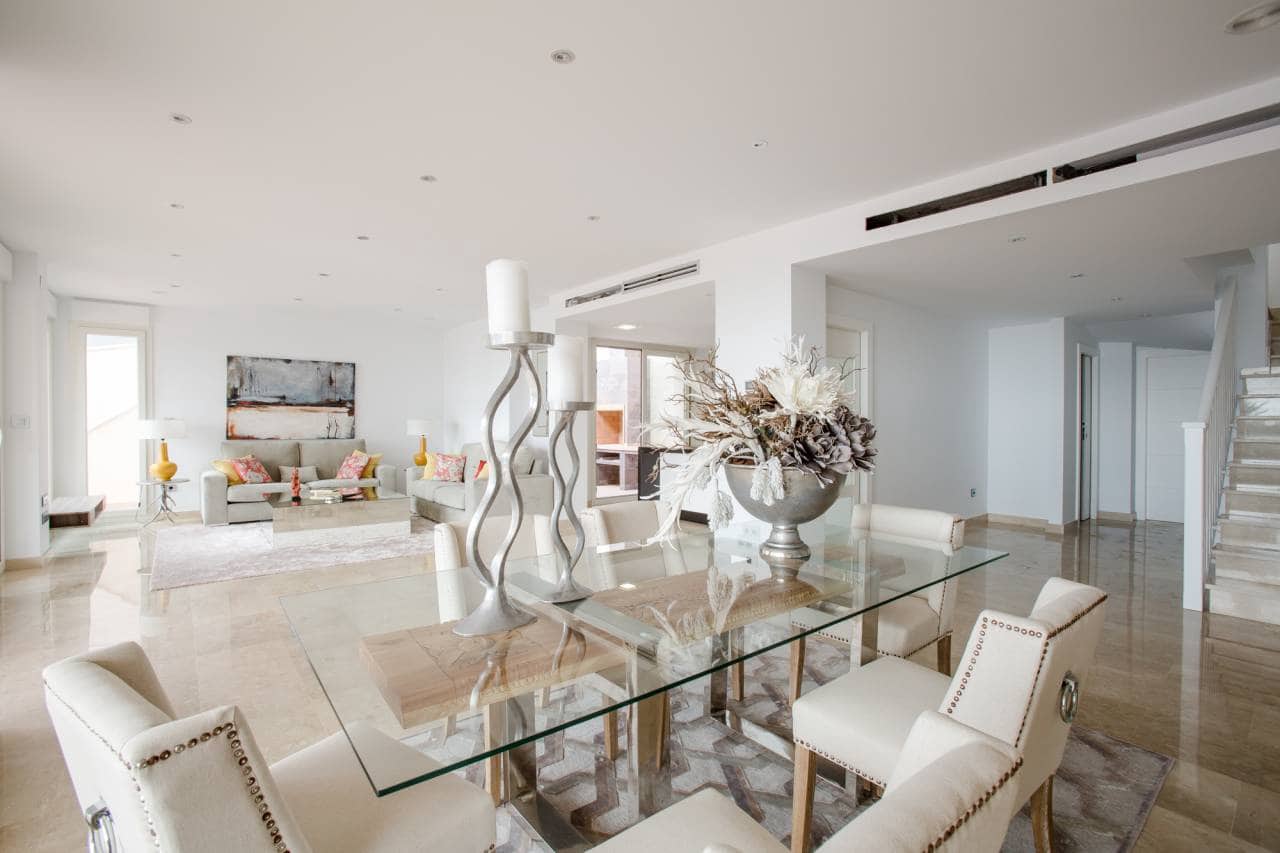 4 bedroom Villa for sale in Moraira with pool garage - € 2,190,000 (Ref: 1835721)