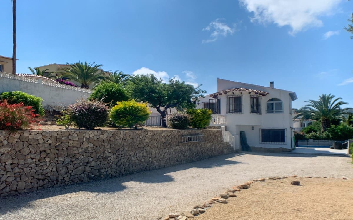 3 slaapkamer Villa te koop in Benissa met zwembad - € 495.000 (Ref: 4259028)