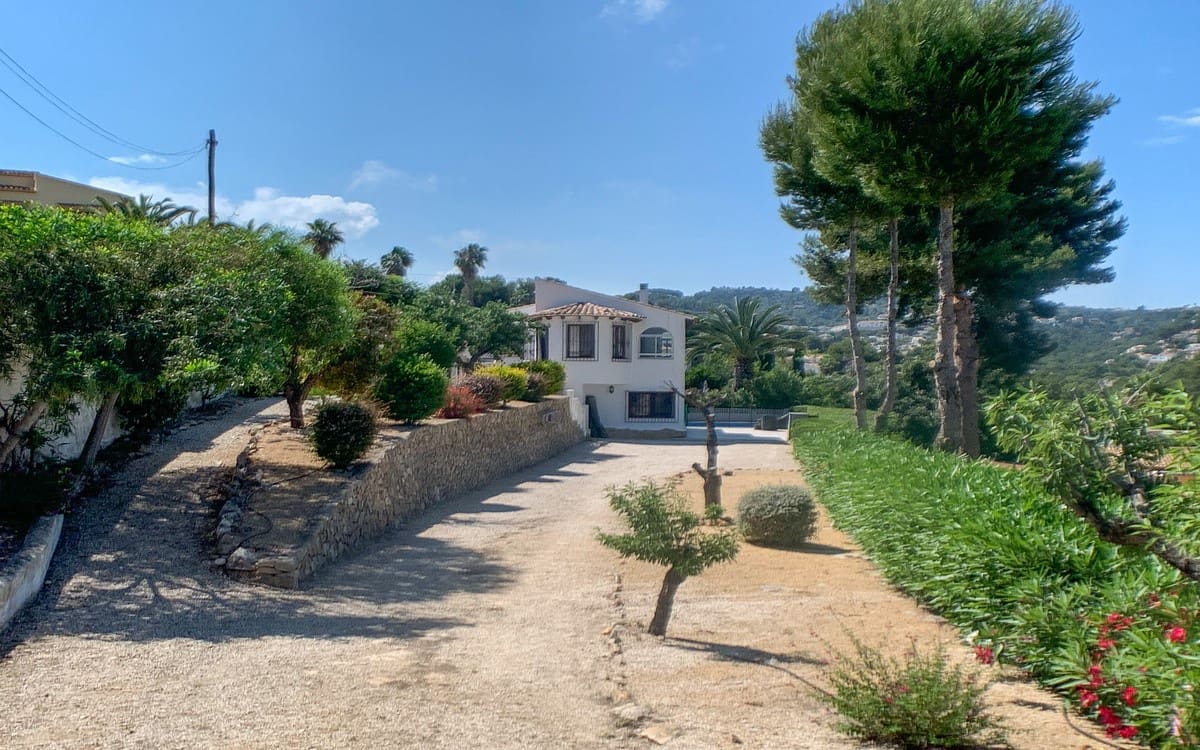 3 slaapkamer Villa te koop in Benissa met zwembad - € 495.000 (Ref: 4259028)