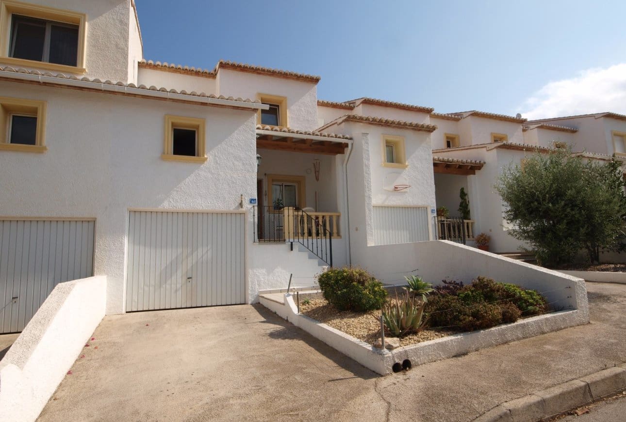 3 quarto Bungalow para venda em Benissa com piscina garagem - 350 000 € (Ref: 4951725)