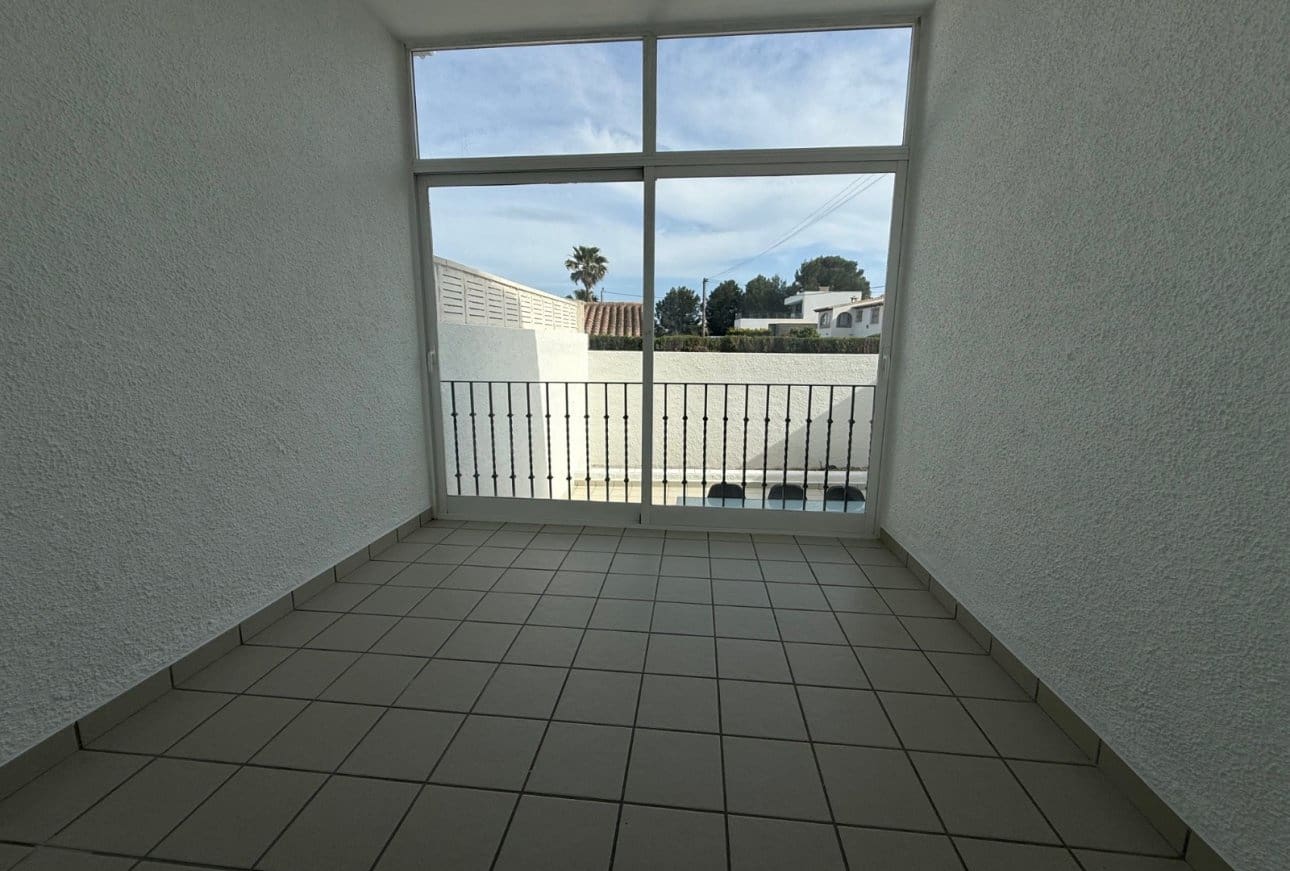 3 quarto Bungalow para venda em Benissa com piscina garagem - 350 000 € (Ref: 4951725)