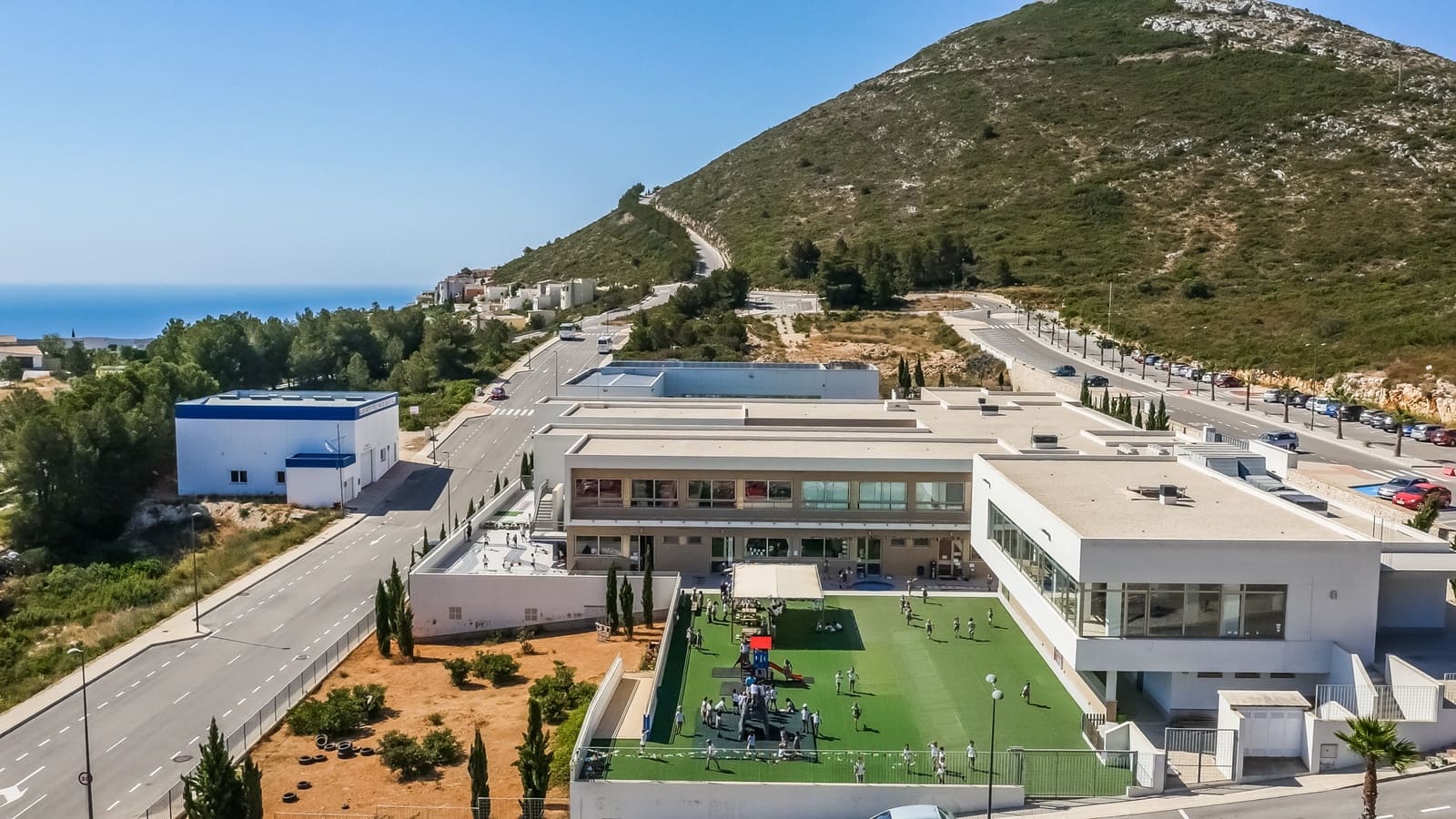 4 bedroom Villa for sale in Cumbre del Sol with pool garage - € 2,100,000 (Ref: 5262202)