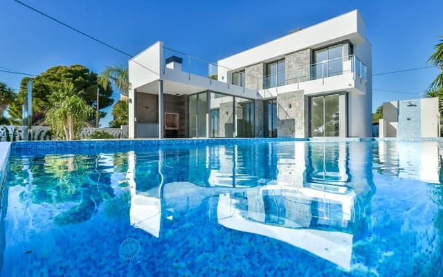 4 bedroom Villa for sale in Calpe / Calp with pool - € 1,700,000 (Ref: 5359532)