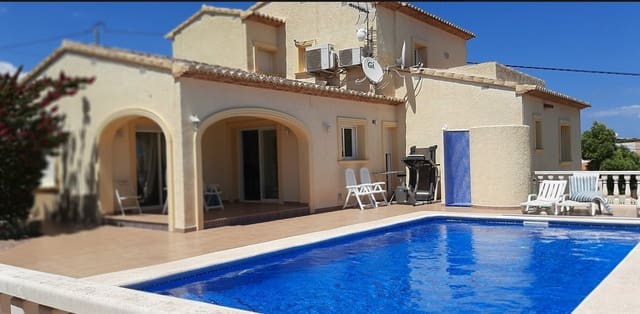 4 Zimmer Villa zu verkaufen in Calpe / Calp mit Pool - 600.000 € (Ref: 5928271)