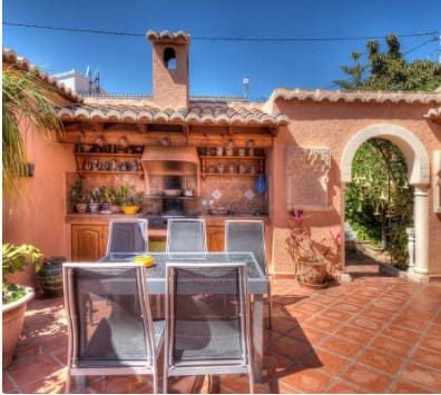 9 bedroom Villa for sale in Benissa with pool garage - € 850,000 (Ref: 6226753)