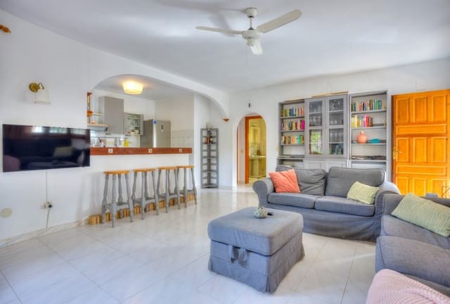 4 Zimmer Villa zu verkaufen in Moraira, Teulada-Moraira mit Pool - 550.000 € (Ref: 6435573)