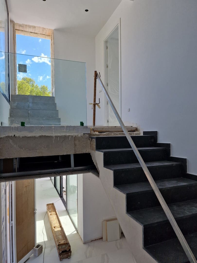 4 makuuhuone Huvila myytävänä paikassa Moraira mukana uima-altaan 
autotalli - 1 995 000 € (Ref: 6607855)