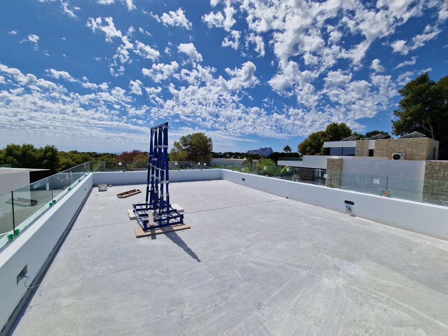 4 makuuhuone Huvila myytävänä paikassa Moraira mukana uima-altaan 
autotalli - 1 995 000 € (Ref: 6607855)