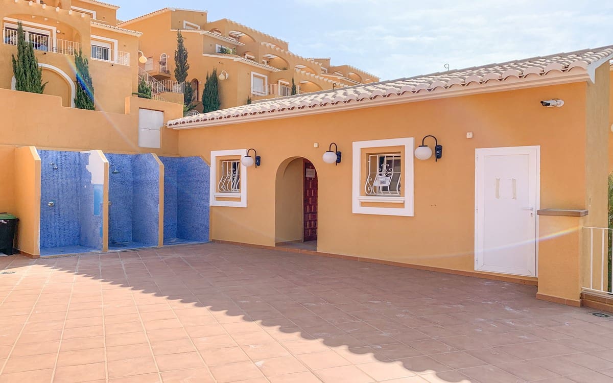 2 bedroom Apartment for sale in Cumbre del Sol with pool - € 190,000 (Ref: 6993967)