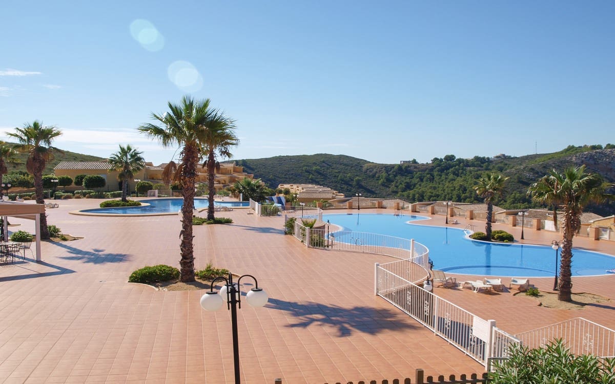 2 bedroom Apartment for sale in Cumbre del Sol with pool - € 190,000 (Ref: 6993967)