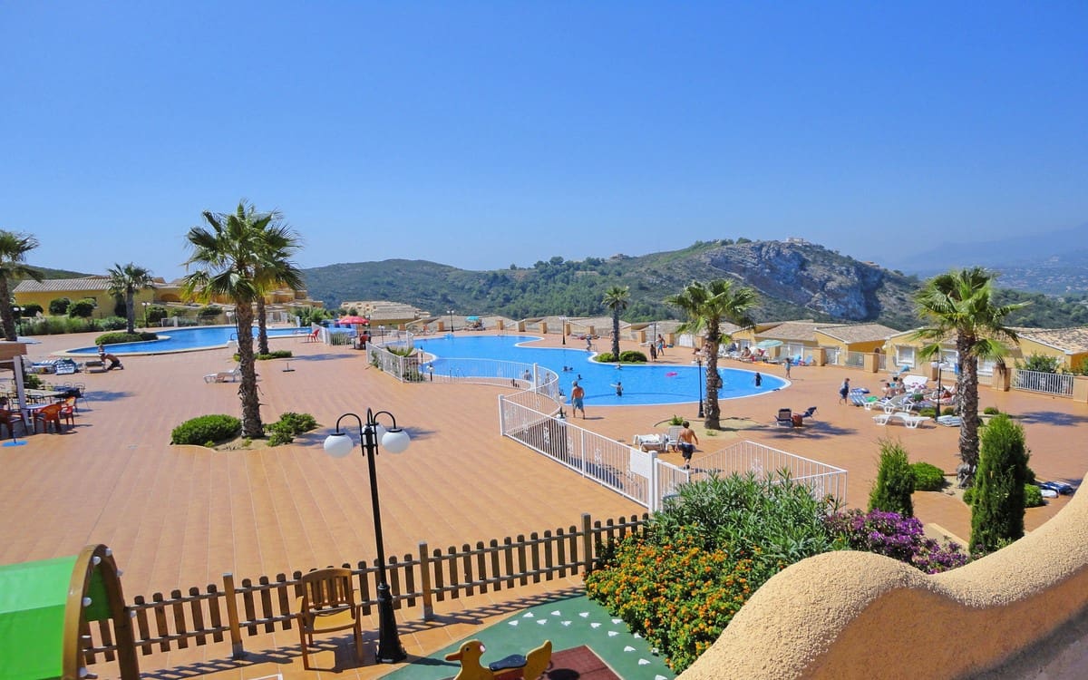 2 bedroom Apartment for sale in Cumbre del Sol with pool - € 190,000 (Ref: 6993967)