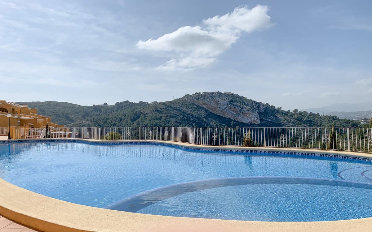 2 bedroom Apartment for sale in Cumbre del Sol with pool - € 190,000 (Ref: 6993967)